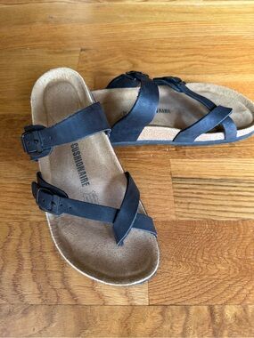 Women's Black Strappy Buckle Sandals Cushionaire Luna 7.5